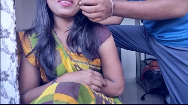 देसी भाभी ने साड़ी पहन कर अपने देसी लौंडे से चुद गही